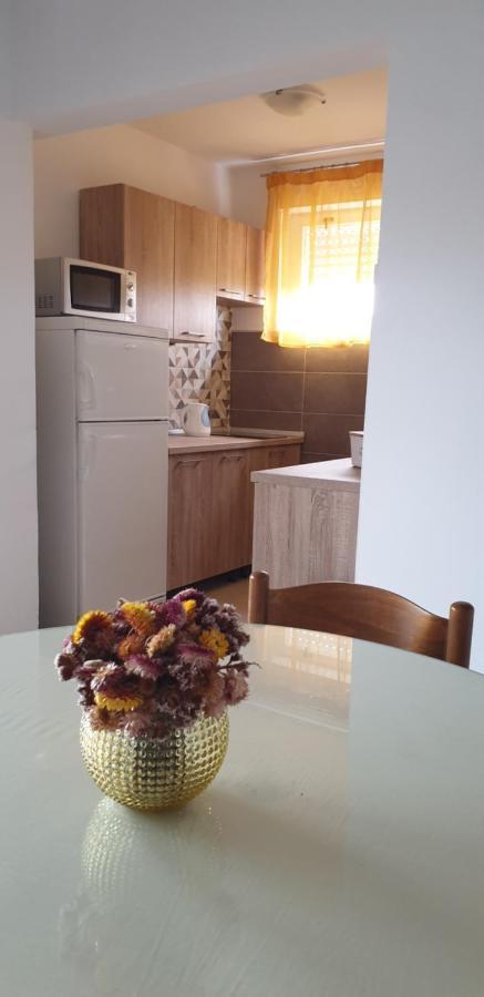 Apartman Lena Pula Exterior foto